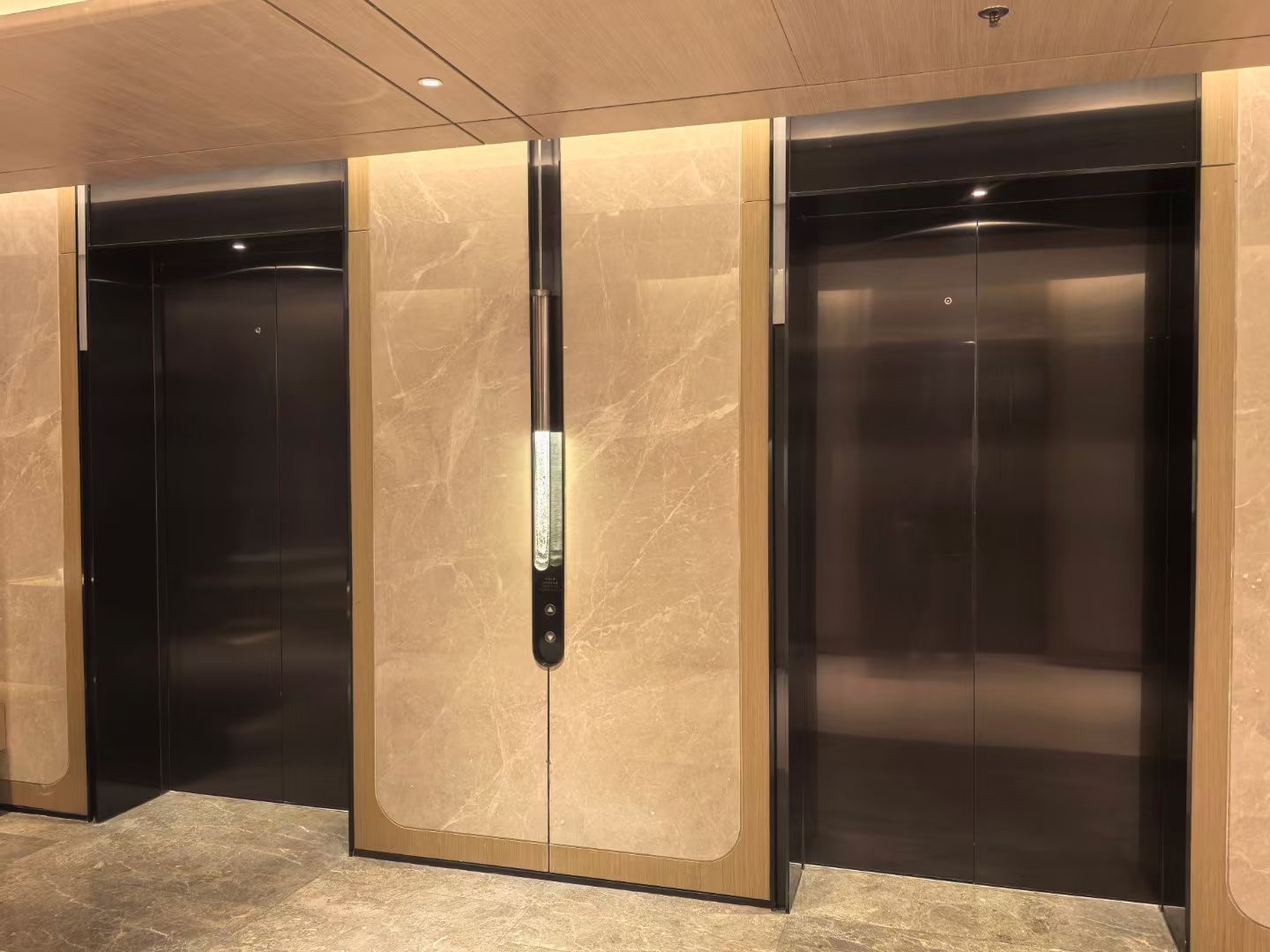 Stainless steel design in elevator